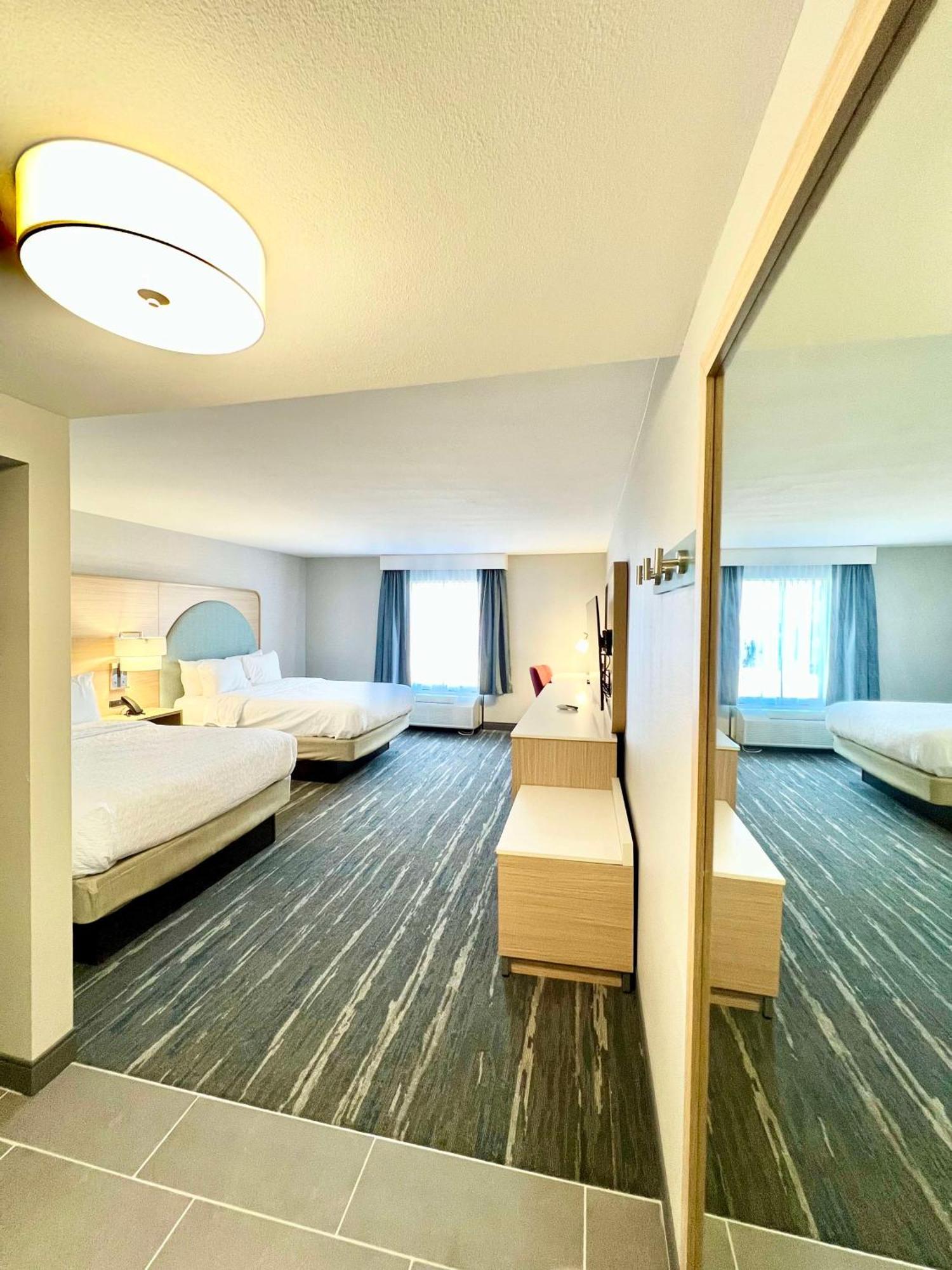 Hampton Inn Stony Creek Экстерьер фото