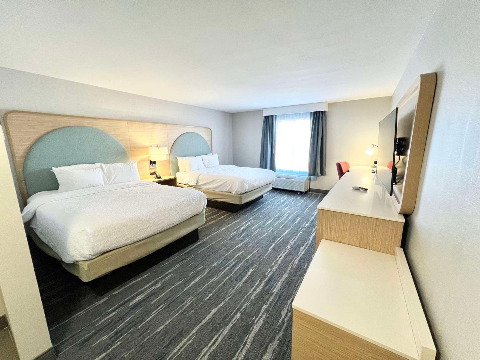 Hampton Inn Stony Creek Экстерьер фото