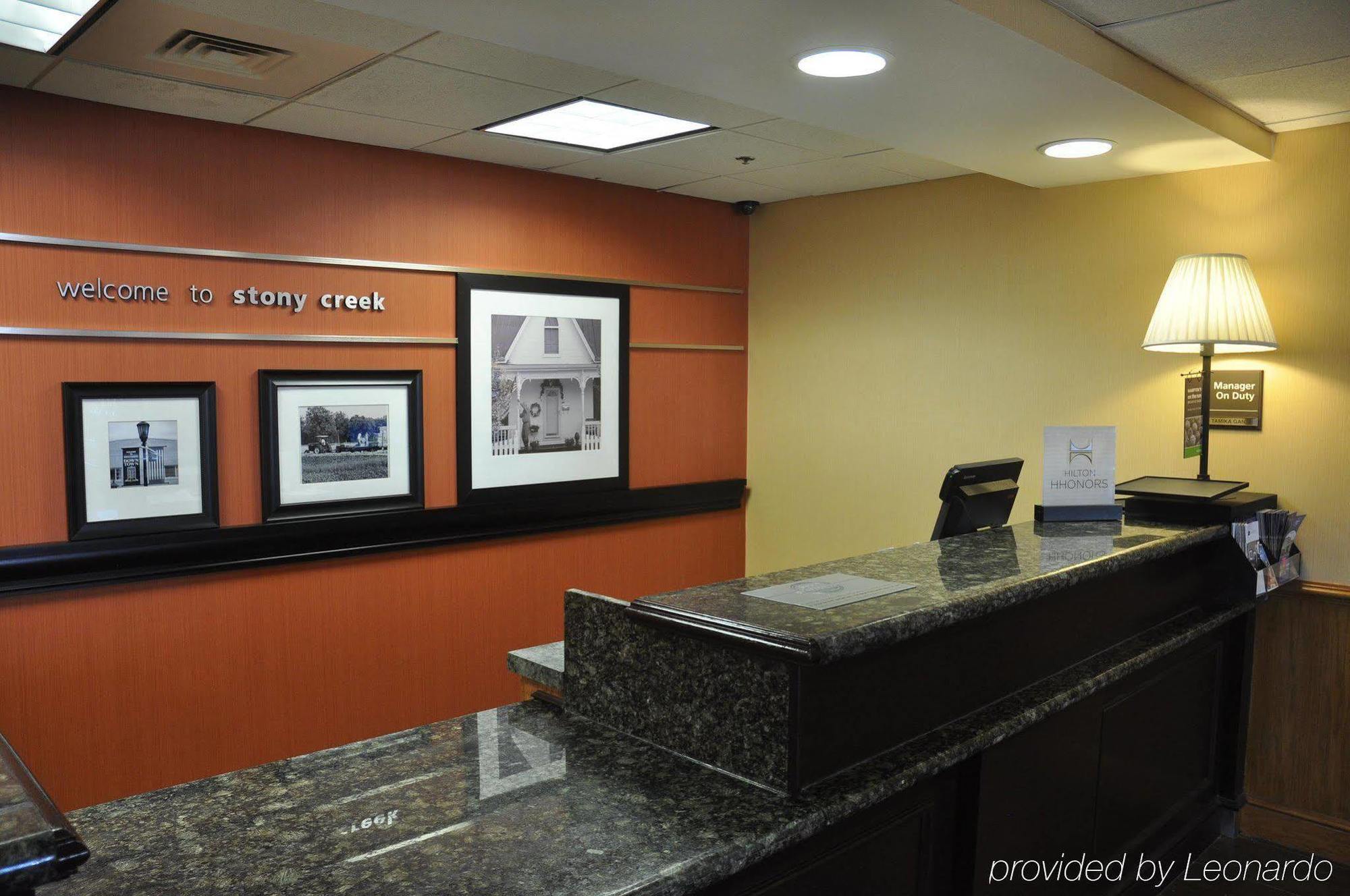 Hampton Inn Stony Creek Экстерьер фото